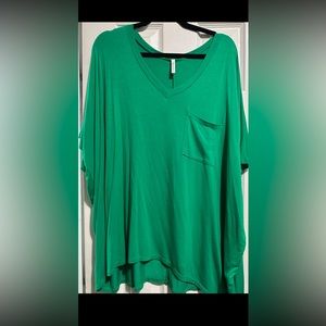 Beason River 2x green top.
